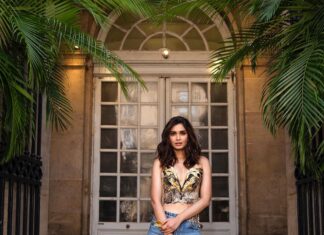 Diana Penty Instagram - Just had to kick start Paris Couture Week with Indian designer Rahul Mishra. And what an evening it was! So incredible to see our own Rahul, get the respect and love he deserves for his outstanding craftsmanship and artisanal work. Thrilled to be partnering with @lenskart to present y’all my unique vision of Paris @hautecoutureweek. Stay tuned for lots more 🕶️ Outfit: @rahulmishra_7 Bag: @marzook_official @aispi.co Styling: @namitaalexander Glam: @shraddhamishra8 Shot by: @shakeelbinafzal Productionn: @fetch_india
