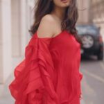 Diana Penty Instagram – Stay tuned to watch @lenskart and I take over @hautecoutureweek and get ready to be captivated by the extraordinary!

♾️ Championing #DoMoreBeMore in Fashion ♾️ 

#LenskartAtParisCoutureWeek #LKParCot

@lenskart