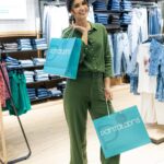 Diana Penty Instagram - 🚨Attention, SOS Alert!🚨 We are thrilled to announce the much-awaited return of SOS - Sab Kuch On Sale! 💃 ​ Mark your calendars from 28th - 30th June because we’re offering a guaranteed minimum discount of 30% OFF on EVERYTHING, with discounts going upto 60% OFF! Extra 10% OFF for Insignia Members 🛍️ 🎁👗👖 From trendy dresses to stylish denim jackets, there’s something for everyone. The offer is exclusively available for Greencard Members. Not a Greencard member yet? Rush to your nearest Pantaloons store, and enrol today. What are you waiting for? Get your shopping bags ready and join us for a fabulous shopping spree! 🛍💃 Offer valid online and in-store. 📍Pantaloons Store - Dadar, Mumbai #Pantaloons #PantaloonsFashion #PlayWithFashion #SOS #SabKuchOnSale #Shopping #Sale #Offers #Discounts #WomensFashion #MensFashion #WomensWear #MensWear #Acccessories #KidsWear #HomeDecor #ShopaholicSOS #FashionFiesta