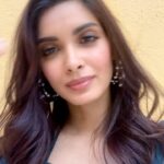 Diana Penty Instagram - Moments before the rain came 💛