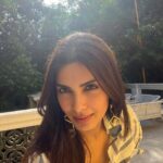 Diana Penty Instagram - Ever been slapped in the face by an earring? Swipe for more…