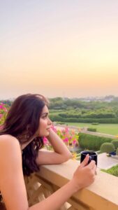 Diana Penty Instagram - View worth waking up for… could get used to this 😍 #TajMahal #TeaWithD Agra, Uttar Pradesh