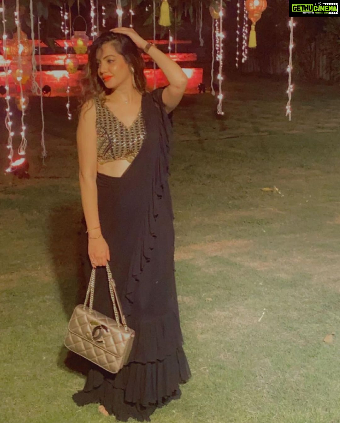 Diksha Panth Instagram - Diwali bash 2021β₯οΈ Outfit @arka_by_divya_kanigalupula π #explore #explorepage #exploremore #trending #trend #instagram #instagood #instadaily #instafood #instamood #instamoment #instafashion #hyderabad #dikshapanth #deekshapanth