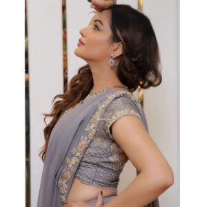 Diksha Panth Instagram - You may never be good enough for everybody, but you will always be the best for somebody😀♥️ #swipeleft 

Jewellery @shivraj_jewellers 
Outfit @arka_by_divya_kanigalupula 
Event @marksmediacommunications