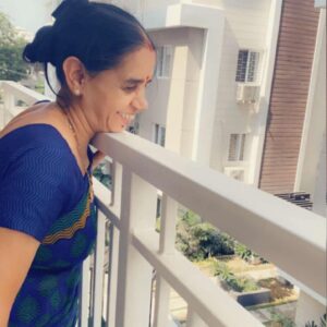 Diksha Panth Instagram - Believing in years of hard work and efforts, made me earn this dream, my house that made my family and moreover myself proud. Hard work does pays off🥲 #swipeleft #love #hardwork #efforts #singlehanded #dreamhouse #dikshapanth