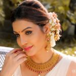 Diksha Panth Instagram - Behind every successful women is herself☺️ #love #peace #loyalty #berealbetrue #deekshapanth PC : @arshalphotography