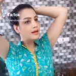 Diksha Panth Instagram - Next level bezzati😭 #tiktok #quarantinelife #deekshapanthmovies