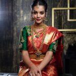 Diksha Panth Instagram - Happiness is in the air, it’s Diwali everywhere, let’s show some love, care and wish everyone out there... शुभ दीपावली♥️ PC : @whoisindrasena MUA @wow_bridal_studio STYLING @style_up_with_srushti SAREE @srikrishnasilk JEWELLERY @saikrishna_fashion_jewellery LOCATION @themoiraworld