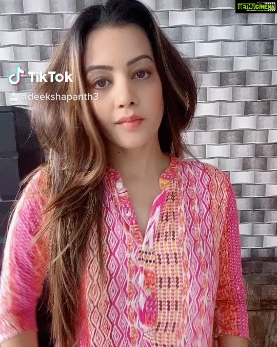 Diksha Panth Instagram - 😜😜 #deekshapanth #qurantinelife