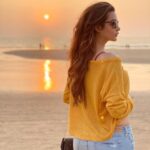 Diksha Panth Instagram - People don’t take trips, trips take people ☺️♥️ #love #peace #loyalty #berealbetrue #deekshapanth Arambol Beach,goa