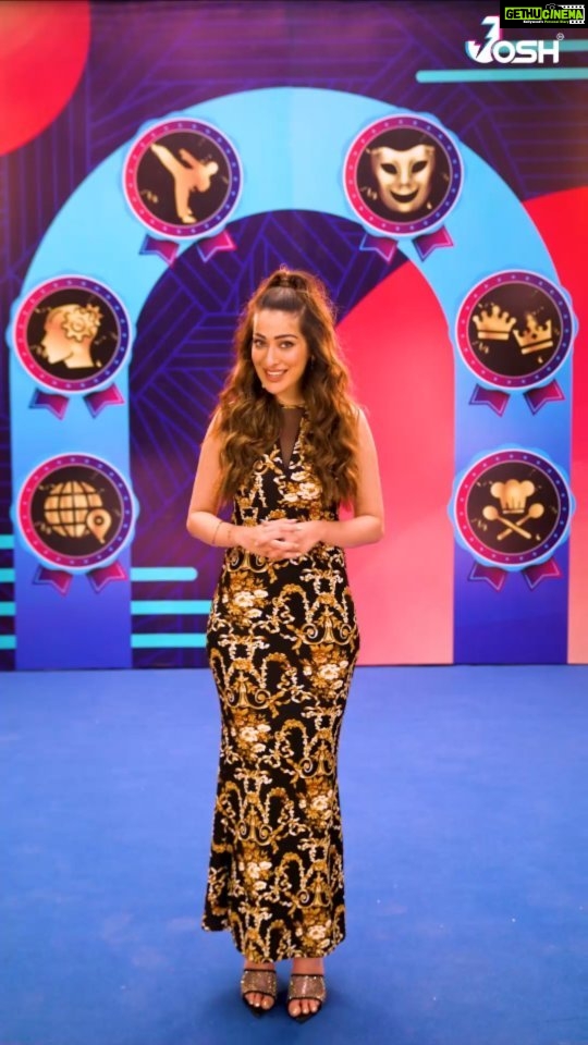 Diksha Panth Instagram - Participate in the #JoshMedalLeague challenge on the Josh app and stand a chance to win Josh Medals🤩❤ @iamraailaxmi @dikshapanth -- #JoshMedal #joshmedalleague #laxmirai #dikshapanth #joshapp #officialjoshapp #joshmeinajaa #joshtelugu