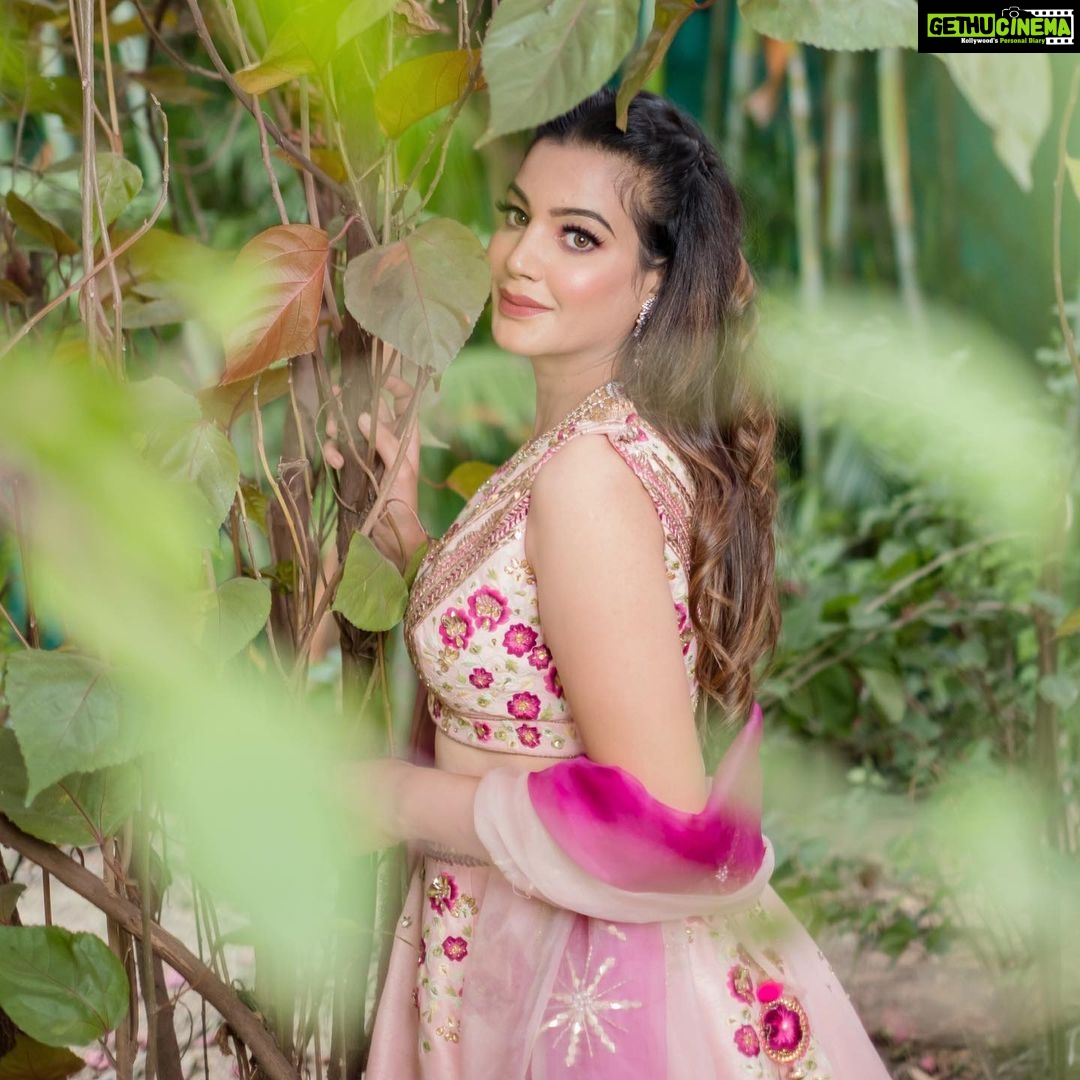 Diksha Panth Instagram - It’s better to wait long than to marry wrong 😊 MUA : @wow_bridal_studio Styling : @style_up_with_srushti Outfit : @sauchikabymounika #diikshhapanth #follow #instagram #followme #instagram #instadaily #dikshapanth #deekshapanth #instalike #explore