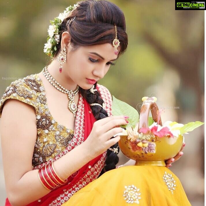Diksha Panth Instagram - Ugadi shubhakankshalu❤️ #throwbackpicture #diikshhapanth