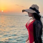 Divya Bharathi Instagram - Spend your life loving, Love you all! 🌊🌊