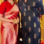 Durga Krishna Instagram - Oh God.. Finally I met him 😍💃🏻 Loads of respect @actormaddy Make up : @vikas.vks.makeupartist Hair : @nikhil_vks Styling : @sanliya_sabu Saree draping : @sindhu_valsan Costume: @khajuraho_boutique_ Jewellery: @dcjewellers.official