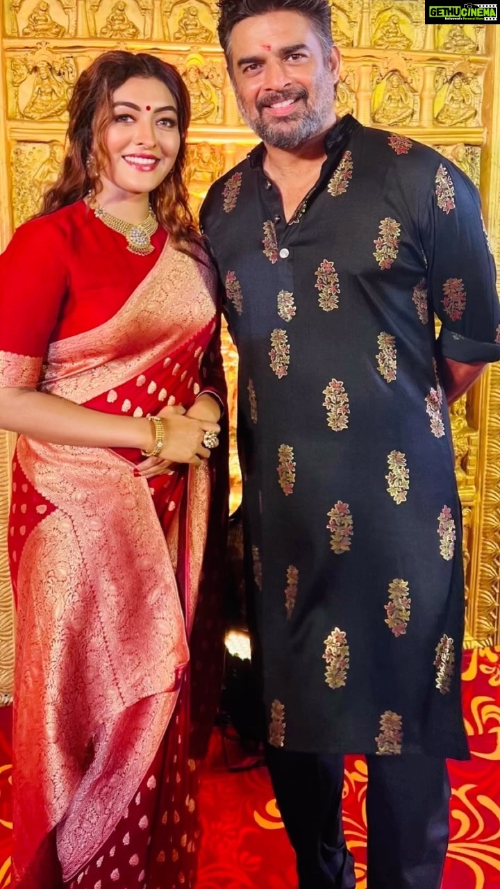 Durga Krishna Instagram - Oh God.. Finally I met him 😍💃🏻 Loads of respect @actormaddy Make up : @vikas.vks.makeupartist Hair : @nikhil_vks Styling : @sanliya_sabu Saree draping : @sindhu_valsan Costume: @khajuraho_boutique_ Jewellery: @dcjewellers.official