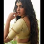 Dushara Vijayan Instagram – Shot by : @anitakamaraj 
Jewellery : @nacjewellers 
Outfit : @savinidii_official 
Hairstylist : @puii_c_ammy 
.
.
.
#indianportraits #raw #lehenga #regal #instadaily #artist #ootd #indian #indianoutfit #indiaclicks #photo #photographer