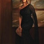 Eesha Rebba Instagram - 🖤🪩 Outfit:- @elibittonofficial Styled by: @shefalideora_ @sandhya__sabbavarapu Makeup and hair : @sheetal_makeupandhair Clicked by : @adnan.a.abbas #Siima #dubai