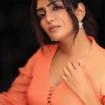 Eesha Rebba Instagram - 🍊✨ Styled by: @Styledbysumaiah Outfit: @prashantikumarlabel Accessories: @sumaiah.tabassum Makeup: @prarthanaahuja.mua Clicked by : @karteeksivagouni Loc : @mirai.hyd