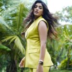 Eesha Rebba Instagram - Weekend ready✨ Styling : @reshma_stylist Outfit-@papzclothing Pics @tdf.thedreamfilmer Makeup @venkateshparam Hair @koduruamarnath