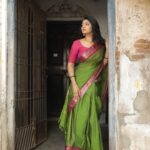 Eesha Rebba Instagram - ఎదురు చూస్తున్న…💚