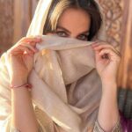 Elli AvrRam Instagram – #grateful Another dream come true❤️ What’s life if we don’t dream? And what’s life if we don’t go for our dreams? Small or big, doesn’t matter, but I do believe dreaming, keeps the heart alive🙏
#keepdreaming #stayalive #india #kashmir #srinagar #elliavrram #yourstruly #indiawithelli