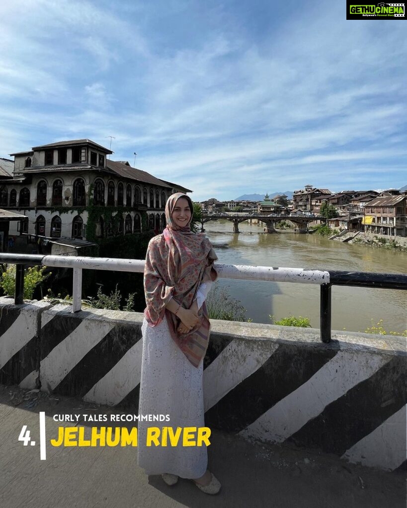 Elli AvrRam Instagram - #IndiaWithElli @elliavrram Explores Summer Capital OF Jammu & Kashmir, Srinagar Here are some recommended places to visit in Srinagar. Watch the entire episode only on curly tales YouTube channel! #elliavrram #indiawithelli #post #srinagar #curlytales