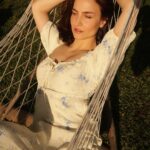 Elli AvrRam Instagram – Take me to your Wonderland💛

#wonderlust #daydreaming