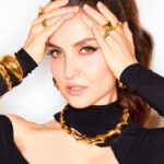 Elli AvrRam Instagram - Tapping into my favorite Spirit animal, The Black Panther🖤 Outfit by : @clubllondon Jewellery by : @misho_designs Heels by : @publicdesire Styled by : @manekaharisinghani Makeup by @fab_beauty___ Hair by @arvindkumar_hair 📷 @tejasnerurkarr #hellohalloffameawards #2023 #elliavrram #yourstruly