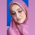 Elli AvrRam Instagram – Eid Mubarak to all my Muslim friends and followers💗🌙 Wishing you all love and light! 

#eidmubarak #india #eid #celebration #love #light #elliavrram #yourstruly India