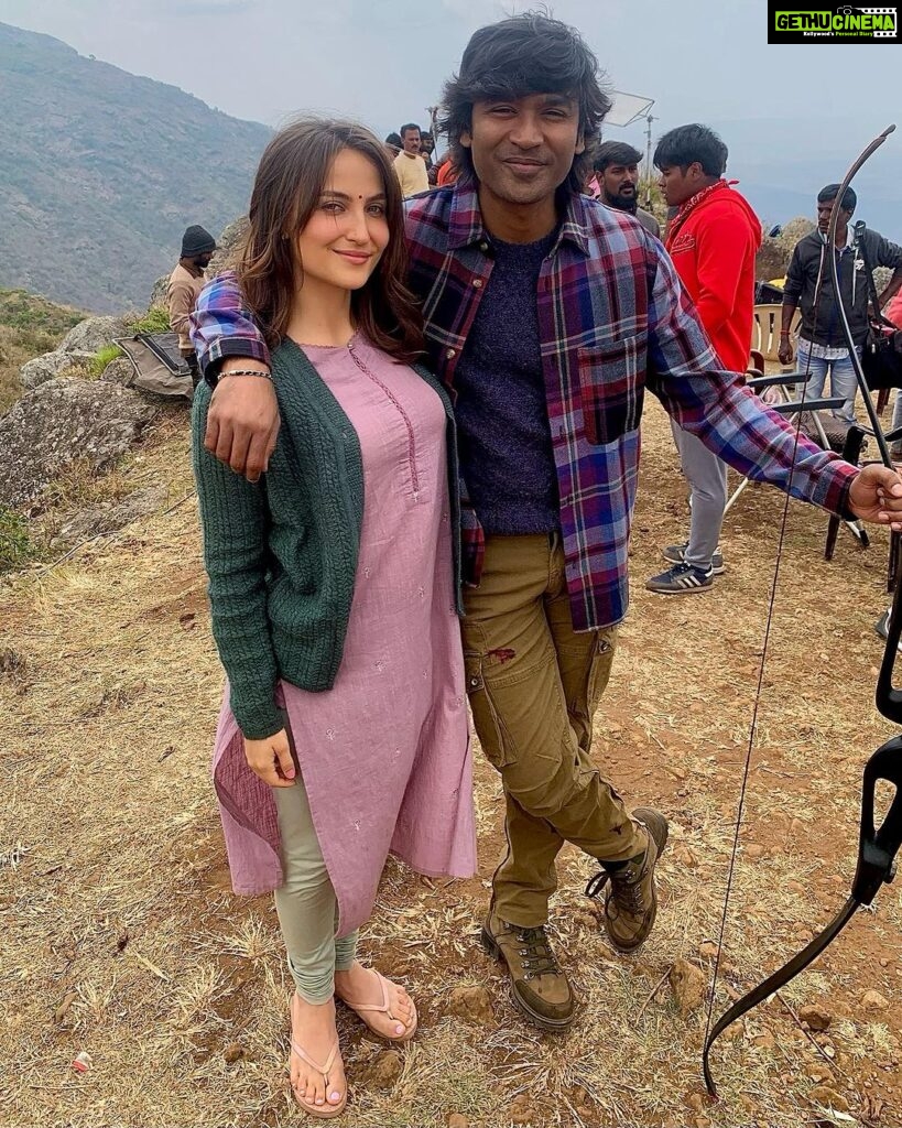 Elli AvrRam Instagram - Happy birthday @dhanushkraja ❤️ It was always my dream to work with you, and it came true!!! Thank you for being so kind, down to earth, and especially for supporting and guiding me like a great co-star, during the shoot of Naane Varuvean💐🙏 Forever grateful! Bless you D✨ (Ps. I hope one day we’ll do a dance number too😜) Hihi #happybirthday #dhanush #naanevaruven #yourstruly #elliavrram