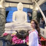 Elli AvrRam Instagram – Overcoming my fears by testing my faith🪷

Thank you Sri Lanka. 

#elliavrram #srilanka #traveldiaries #travelwithelli #yourstruly