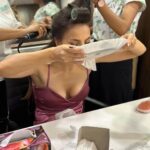 Elli AvrRam Instagram – The ‘Graceful’ side of me🦦
Can’t help but loving my food to the fullest!🤷🏻‍♀️ #keepingitreal 

Captured by Miss @deepikamandelia 

#authentic #me #elliavrram #yourstruly #love #my #food #keepitreal Mumbai, Maharashtra