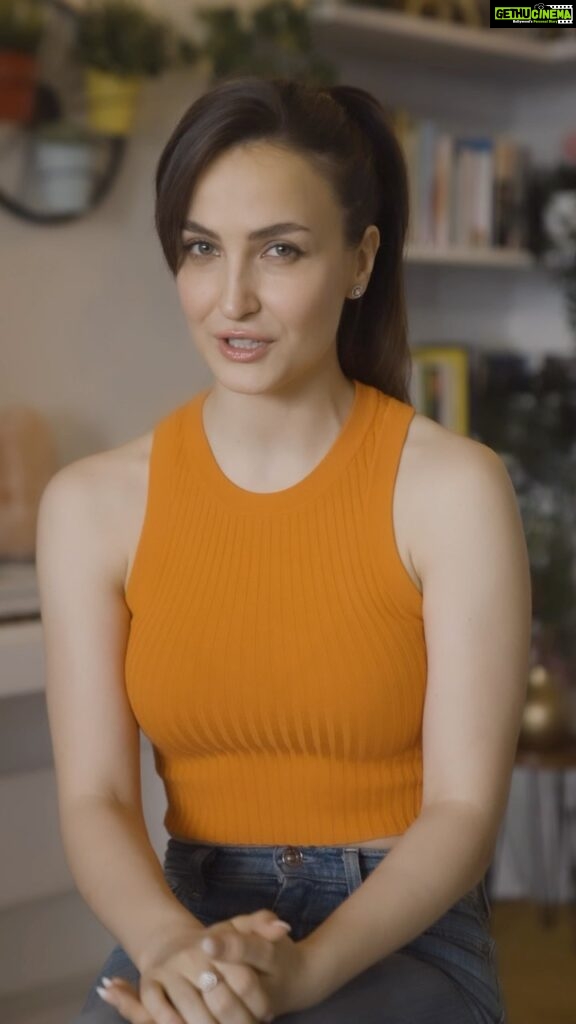 Elli AvrRam Instagram - Every time I faced a challenge, an obstacle, or twists, I made sure to fight back and embrace my spotlight. Those are the delightful moments that are the closest to my heart. What about you?🐥 Have your magical experiences with a 120Hz 3D Curved Display, and Night Portrait with Aura Light feature in the all-new vivo V27! To Prebook #TheSpotlightPhone, head to vivo India Page #DelightEveryMoment #vivov27 #ad