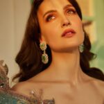 Elli AvrRam Instagram - A magical kiss is all it takes, to deeply fall into a never ending trap🦋🧿🎀 Cinderella Diaries🪄 Magazine: @culturedwedding Managing Editor: @yadav_manjeet Business Head: @divyanijain1925 Photographer: @nikhilshenoyphoto Stylist: @juhi.ali Make-up & Hair: @mehrasilky Outfit: @sulakshanamonga Jewellery: @ghanshyamdaskotawala @ashishkotawala Videographer: @ziaulhaque Location: @the.venya Co-ordinated by: @nadiiaamalik #ElliAvrRam #yourstruly #cinderella #dreamy #fantasy #bridal #vibes #magazine #cover #shoot #culturewedding