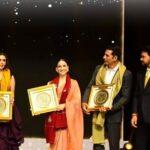 Elli AvrRam Instagram - Jab Hindustan mein rehte hain, tab Hindi mein baat karna zaroori hai! At least khoshish karna padtha hai😇 Keeping only Gratitude for my journey and to all of you who’ve accepted me and given me your love and support❤️. Big thank you to SCO film festival for having me at the opening ceremony and felicitating me🙏. #india #mumbai #scofilmfestival2023 #thankyou #gratitude #elliavrram #yourstruly