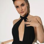Elli AvrRam Instagram - Hello Darling🎀🐈‍⬛ Stylist: @juhi.ali Photographer: @nikhilshenoyphoto Outfit: @labeld Jewellery: @rubans.in HMU: @fab_beauty___ @arvindkumar_hair Shoes: @louboutinworld #bollywoodhungama #styleicon #awards #elliavrram #yourstruly
