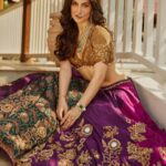 Elli AvrRam Instagram - Maan meri jaan👑 Magazine: @culturedwedding Managing Editor: @yadav_manjeet Business Head: @divyanijain1925 Photographer: @nikhilshenoyphoto Stylist: @juhi.ali Make-up & Hair: @mehrasilky Outfit: @tantra_rj Jewellery: @ghanshyamdaskotawala @ashishkotawala Hand accessory: @agsjewellery Videographer: @ziaulhaque Location: @the.venya Co-ordinated by: @nadiiaamalik #elliavrram #yourstruly #indian #bridal #weddingculture #magazine #shoot