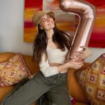 Elli AvrRam Instagram – 7Million + Insta-Fam❤️🕊️ Big love to all of you who’re with me from the start, and Hello and much love to all you new ones joining me on this journey🪷 x

#love #instafamily #welcome #india #sweden #greece #daretodream #bollywood #dream #livelovelaugh #ElliAvrRam #yourstruly #7 #moretocome