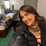 Elli AvrRam Instagram - BTS from Carina Bergfedt’s Talk Show❤️🧿🐯. Thank you so much to everyone who watched it, and messaged me such kind words🙏 Truly warms my heart!!! Tack tack tack✨ Had so much fun being part of it, @cbergfeldt 🫶 One of the best feelings was, having my parents and Godparents in the audience❤️🧿 Something I miss the most back home in India. Much love and gratitude✨ #thankyou #gratitude #swedish #talkshow #carinabergfeldt #sweden #india #bollywood #stockholm #mumbai #dreambig #goforit #inspire #believe #ElliAvrRam #yourstruly SVT Tv-huset
