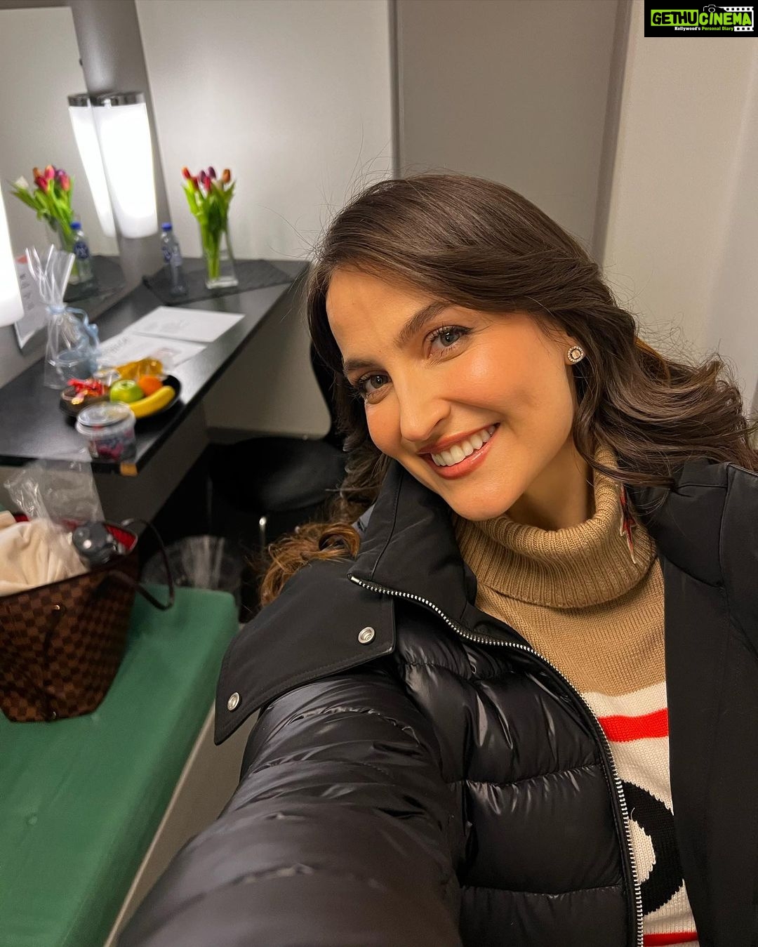 Elli AvrRam Instagram - BTS from Carina Bergfedt’s Talk Show❤️🧿🐯. Thank you so much to everyone who watched it, and messaged me such kind words🙏 Truly warms my heart!!! Tack tack tack✨ Had so much fun being part of it, @cbergfeldt 🫶 One of the best feelings was, having my parents and Godparents in the audience❤️🧿 Something I miss the most back home in India. Much love and gratitude✨ #thankyou #gratitude #swedish #talkshow #carinabergfeldt #sweden #india #bollywood #stockholm #mumbai #dreambig #goforit #inspire #believe #ElliAvrRam #yourstruly SVT Tv-huset