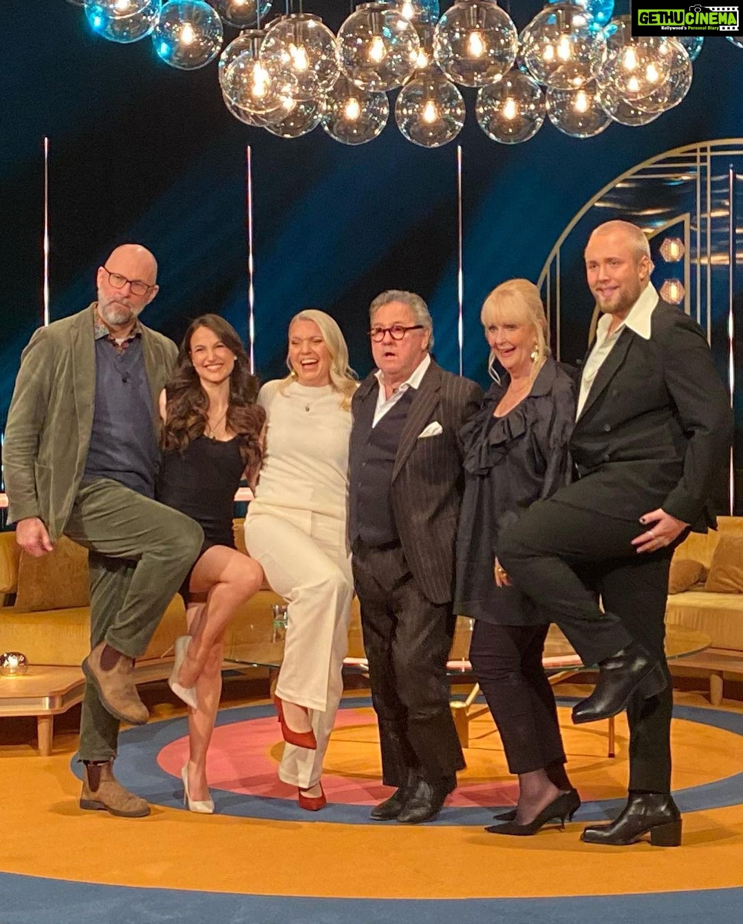 Elli AvrRam Instagram - BTS from Carina Bergfedt’s Talk Show❤️🧿🐯. Thank you so much to everyone who watched it, and messaged me such kind words🙏 Truly warms my heart!!! Tack tack tack✨ Had so much fun being part of it, @cbergfeldt 🫶 One of the best feelings was, having my parents and Godparents in the audience❤️🧿 Something I miss the most back home in India. Much love and gratitude✨ #thankyou #gratitude #swedish #talkshow #carinabergfeldt #sweden #india #bollywood #stockholm #mumbai #dreambig #goforit #inspire #believe #ElliAvrRam #yourstruly SVT Tv-huset