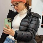 Elli AvrRam Instagram - Travel diaries✈️🧡⛸️🍵📚🌫️🎥 Where to? #travelwithelli #traveldiaries #elliavrram #yourstruly