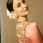Elli AvrRam Instagram - Sarees have a separate spot in my closet and heart🤍 What about you? Saree - @raw_mango Earrings by - @avior.jewels rings by - @kharikajai Styled by- @juhi.ali Photographer - @nikhilshenoyphoto Makeup & Hair by - @jyotiiadvani.artistry @thakuramit190 #elliavrram #sareelove #desi #fashion #yourstruly