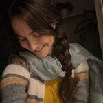 Elli AvrRam Instagram - Keeping it simple & candid POST! Zero makeup, braided hair and desi casual vibes❤️ #ElliAvrRam #yourstruly #nomakeup #keepitsimple #desi #vibes Mumbai, Maharashtra