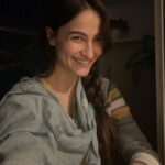 Elli AvrRam Instagram - Keeping it simple & candid POST! Zero makeup, braided hair and desi casual vibes❤️ #ElliAvrRam #yourstruly #nomakeup #keepitsimple #desi #vibes Mumbai, Maharashtra