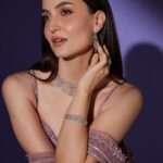 Elli AvrRam Instagram - Know that you are, and embrace being it, a Diamond💎 Presenting @fablookmagazine new year’s special edition. Wearing this pret collection from @rishiandsoujit and exclusive diamond jewels from @jawahriiofficial Editor & Founder @milliarora7777 @ankkit.chadha2222 Styled by @milliarora7777 Outfit designer @rishiandsoujit Mua @omkarvardam Hair @Swapnil_makeupnhair Shot by @nikhilshenoyphoto Coordinated by @nadiiaamalik