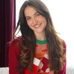 Elli AvrRam Instagram - Fun fact📢 As a kid I used to secretly wake up at night, go to the Christmas tree and carefully open up my gifts, just to know what I’ll be getting! I literally couldn’t wait🤷🏻‍♀️🎁🎄 📸 by @vickkyidnaaniphotography #childhoodmemories #merrychristmas