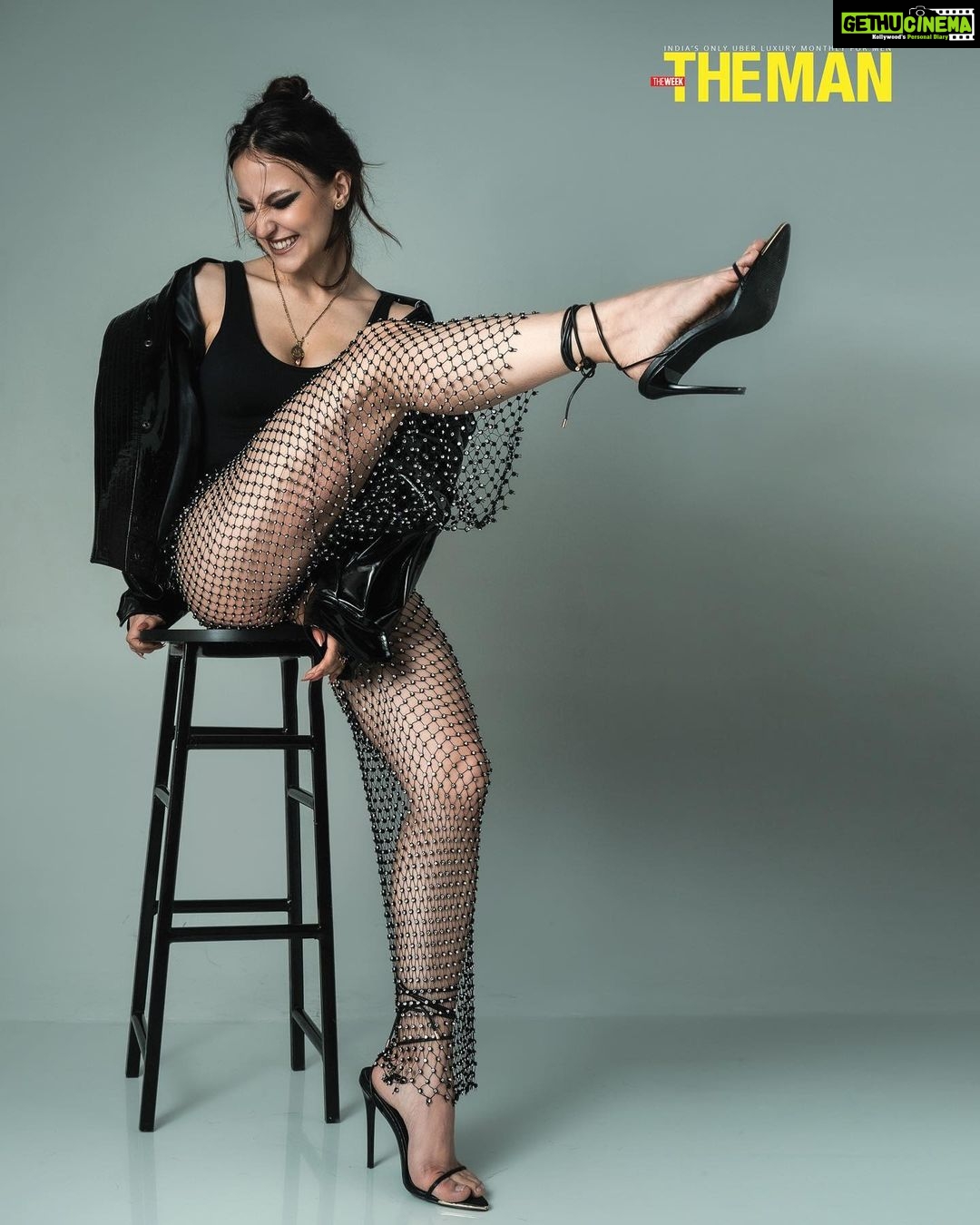 Elli AvrRam Instagram - Be fearless🔥 @themanmagazineindia Looking back at her first project, our December cover star, @elliavrram recalls "I was such a Swedish girl back then, I came to the shoot half- an-hour in advance. I was waiting outside the studio, it was raining, and my hair was dripping wet by the time the photographer, Jitu Savlani, arrived. He was kind enough to start the shoot with my looks and he got so impressed with the way I was posing, that he did more looks with me than with any of the other models." . Words: @sonalissociety Photography: @Danny.l.murray Creative direction: @prabhuppal Hair and Makeup: @stylemepris Wardrobe: @thesource_buyorborrow Co-ordinated by: @nadiiaamalik . #elliavrram #elliavrrambollywood #bollywood #hellodecember #decembercover #theman #themandecember