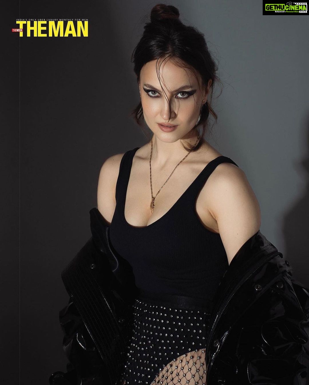 Elli AvrRam Instagram - MjaušÆ #Repost @themanmagazineindia āI discovered India and Bollywood as a child, while watching TV and since then.I've been a fan," recalls our December cover star, @elliavrram. From binge-watching The Kumars at No. 42, to being mesmerised by Sanjay Leela Bhansaliās Devdas, Elli has a plethora of memories that cement her fascination with India, before she had ever set foot here. āI have always believed my connection with India comes from another lifetime,ā she says. . Words: @sonalissociety Photography: @Danny.l.murray Creative direction: @prabhuppal Hair and Makeup: @stylemepris Wardrobe: @thesource_buyorborrow Co-ordinated by: @nadiiaamalik . #elliavrram #elliavrrambollywood #bollywood #hellodecember #decembercover #theman #themandecember